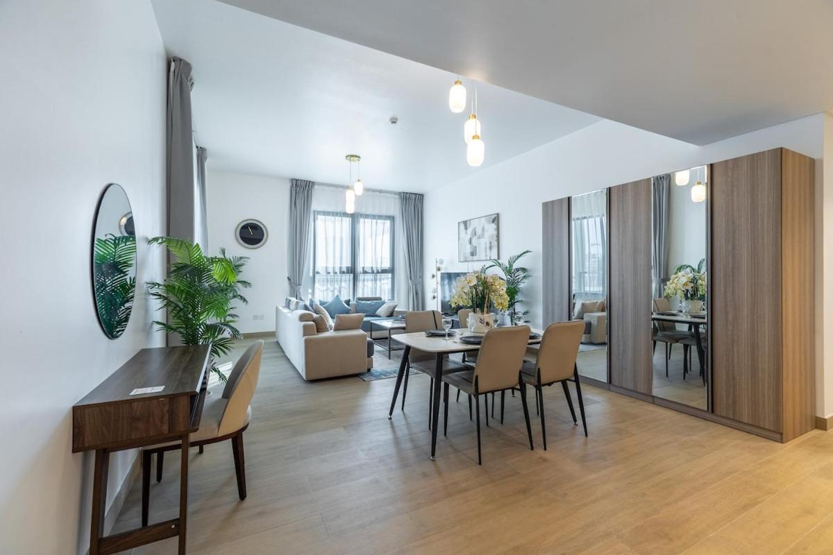 Apartment Goldbest Beachfront 2br La Dubai