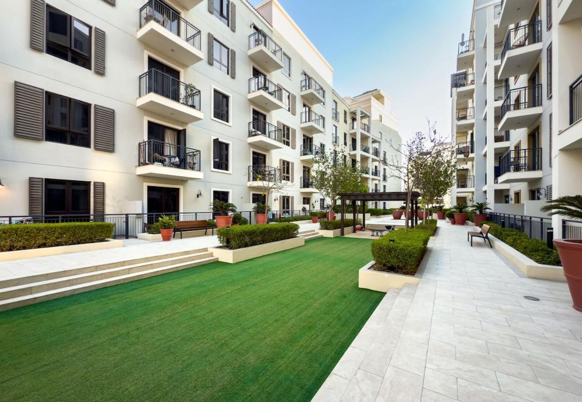 Goldbest Beachfront 2br La Dubai